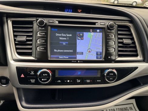 Used 2014 Toyota Highlander XLE AWD/4WD image 35