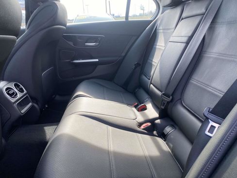 Used 2022 Mercedes-Benz C 300 Sedan image 11