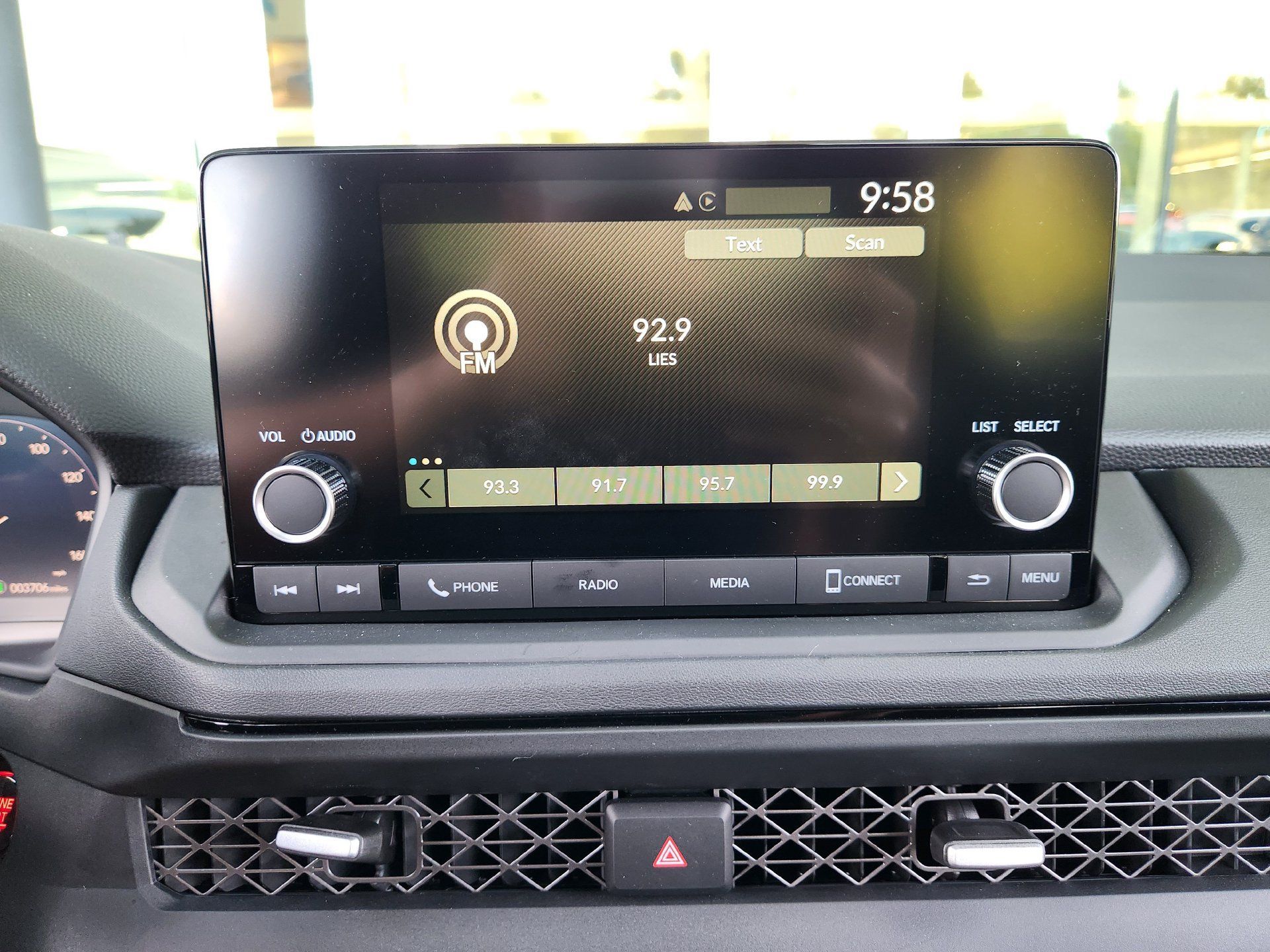 Used 2025 Honda Accord SE image 18