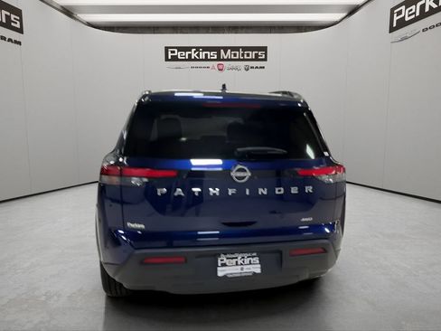 Used 2025 Nissan Pathfinder SV AWD/4WD image 4