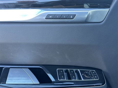 Certified 2025 Cadillac Escalade Premium Luxury image 8