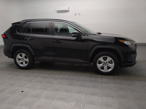 Used 2021 Toyota RAV4 XLE AWD/4WD image 11