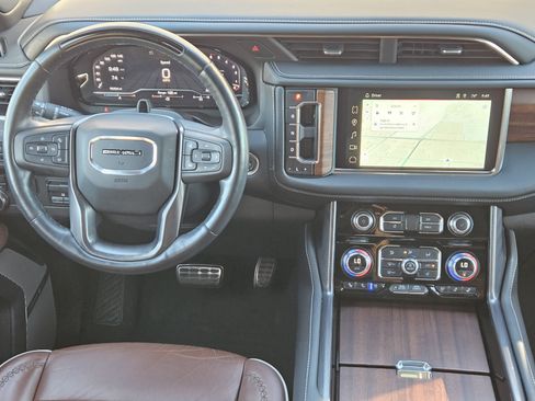 Used 2023 GMC Yukon XL Denali Ultimate image 28
