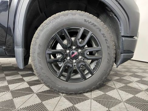 Used 2023 GMC Sierra 1500 Elevation AWD/4WD image 6