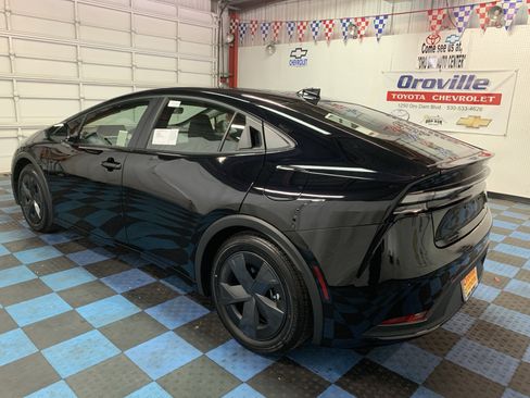 New 2026 Toyota Prius Plug-In Hybrid image 3