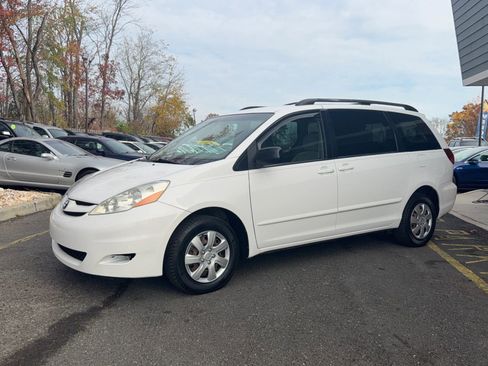 Used 2006 Toyota Sienna LE image 2