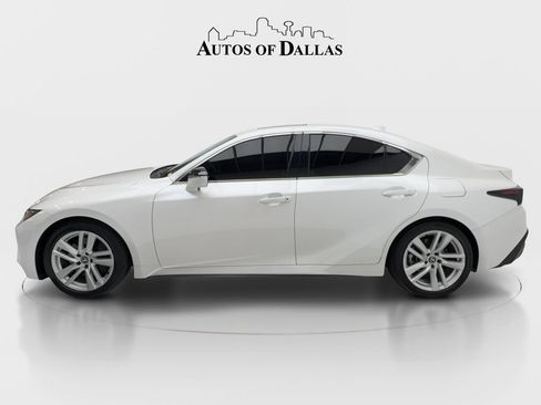 Used 2025 Lexus IS 300 w/ Comfort Package RWD image 5
