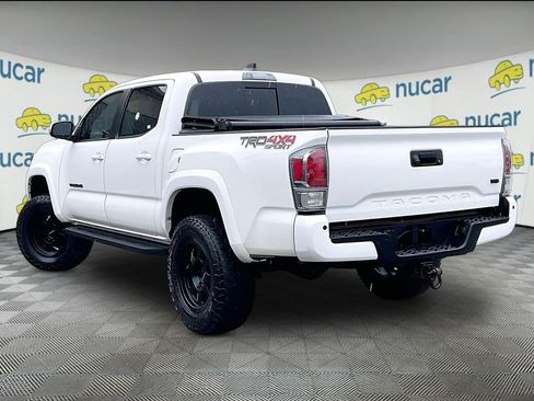 Used 2022 Toyota Tacoma TRD Sport w/ Technology Package AWD/4WD image 4