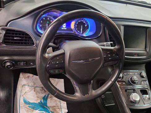 Used 2015 Chrysler 200 S w/ Comfort Group AWD/4WD image 7