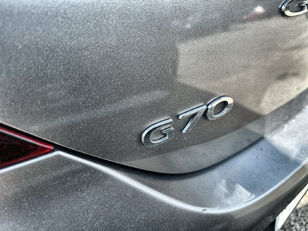 Used 2022 Genesis G70 2.0T RWD image 5