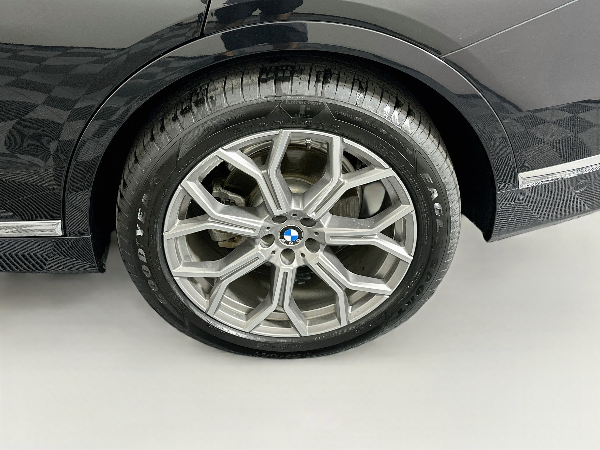Used 2020 BMW X7 xDrive40i w/ Cold Weather Package AWD/4WD image 11