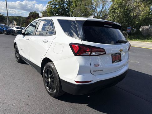 Used 2022 Chevrolet Equinox LS AWD/4WD image 3