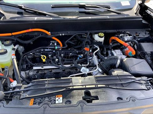 Used 2023 Ford Maverick XLT w/ XLT Luxury Package FWD image 9