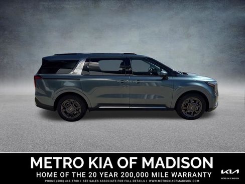 Used 2025 Kia Carnival SX FWD image 4