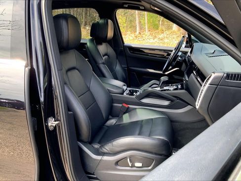 Used 2019 Porsche Cayenne AWD/4WD image 10
