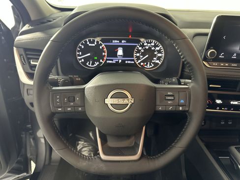 Certified 2025 Nissan Rogue SV w/ SV Premium Package FWD image 14