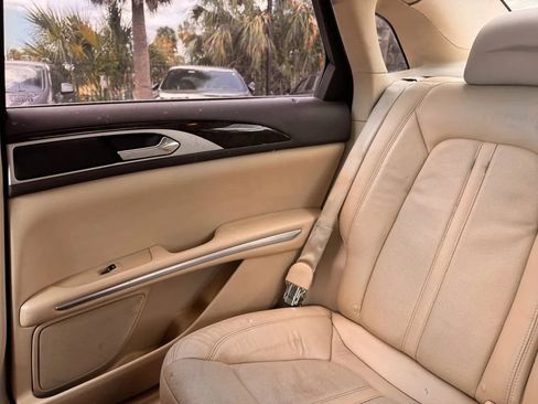 Used 2013 Lincoln MKZ FWD image 11