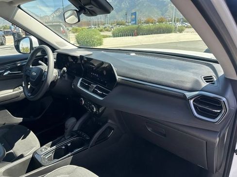 Certified 2026 Chevrolet TrailBlazer LT AWD/4WD image 33