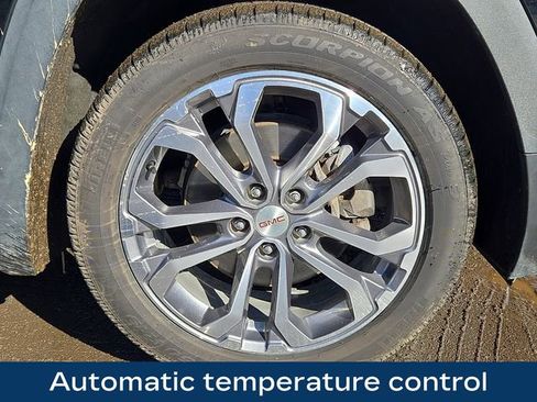 Used 2018 GMC Terrain SLT w/ Preferred Package image 11