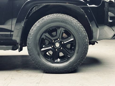 Used 2017 Toyota 4Runner SR5 Premium AWD/4WD image 45