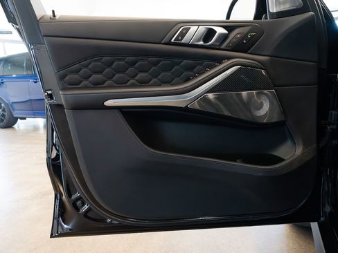 Used 2025 BMW X5 M Competition w/ Executive Package AWD/4WD image 18