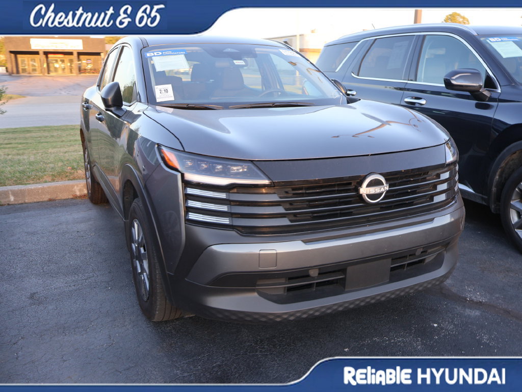 Used 2025 Nissan Kicks S FWD image 3