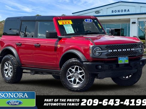 Certified 2025 Ford Bronco Badlands AWD/4WD image 1