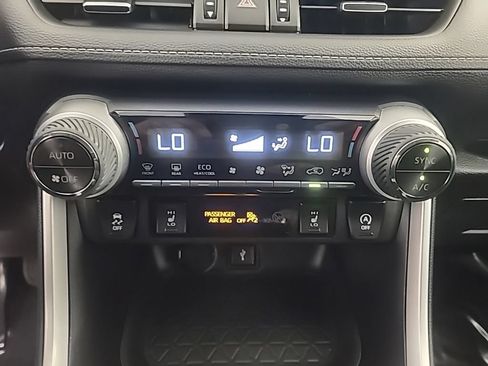 Used 2021 Toyota RAV4 XLE Premium AWD/4WD image 35