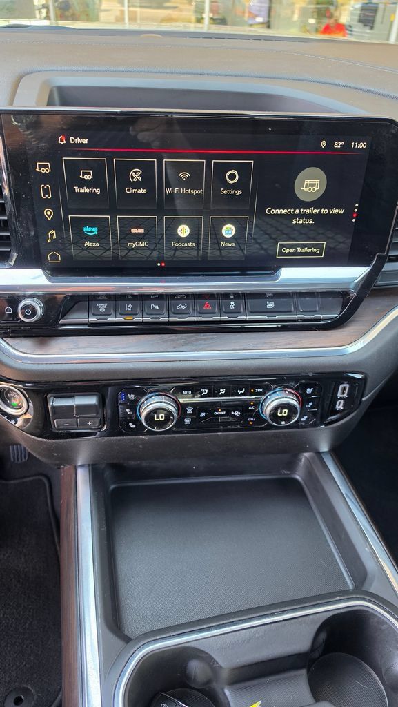Used 2025 GMC Sierra 2500 SLT w/ SLT Convenience Package AWD/4WD image 11