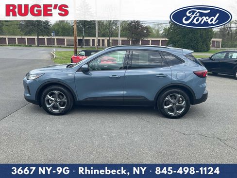 Certified 2025 Ford Escape ST-Line Select AWD/4WD image 7
