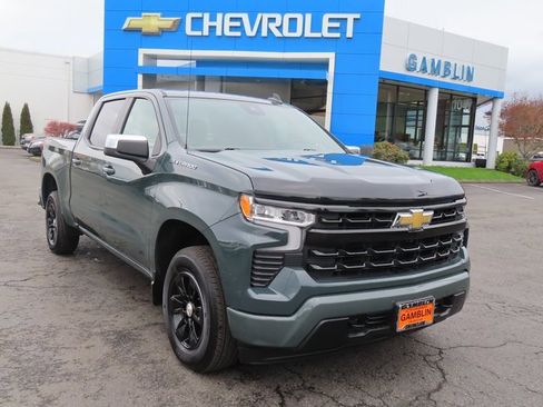Used 2025 Chevrolet Silverado 1500 LT image 1