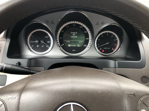 Used 2011 Mercedes-Benz C 300 4MATIC Sedan image 11