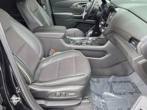 Used 2022 Chevrolet Traverse Premier w/ Redline Edition FWD image 19
