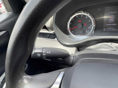 Used 2020 Toyota Highlander L image 23