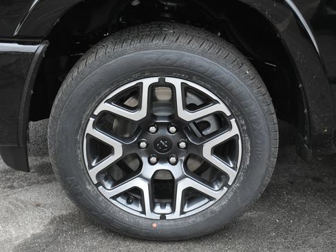 New 2026 RAM 1500 Laramie AWD/4WD image 12