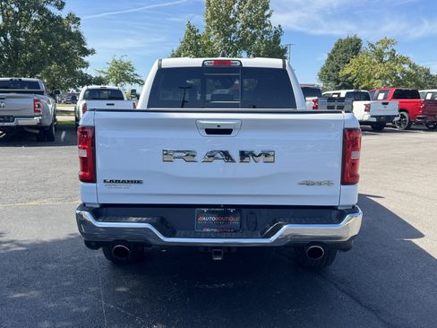 Used 2025 RAM 1500 Laramie AWD/4WD image 16