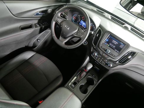 Used 2023 Chevrolet Equinox RS w/ LPO, Floor Liner Package image 9