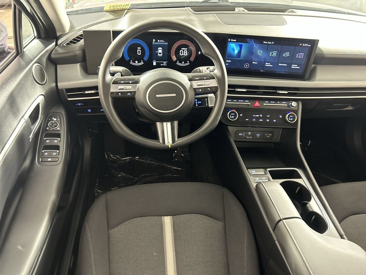 Used 2025 Hyundai Sonata SEL FWD image 22