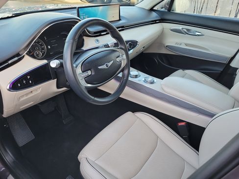 Certified 2023 Genesis GV70 2.5T w/ Advanced Package image 5