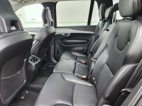 Used 2021 Volvo XC90 T5 Momentum image 14
