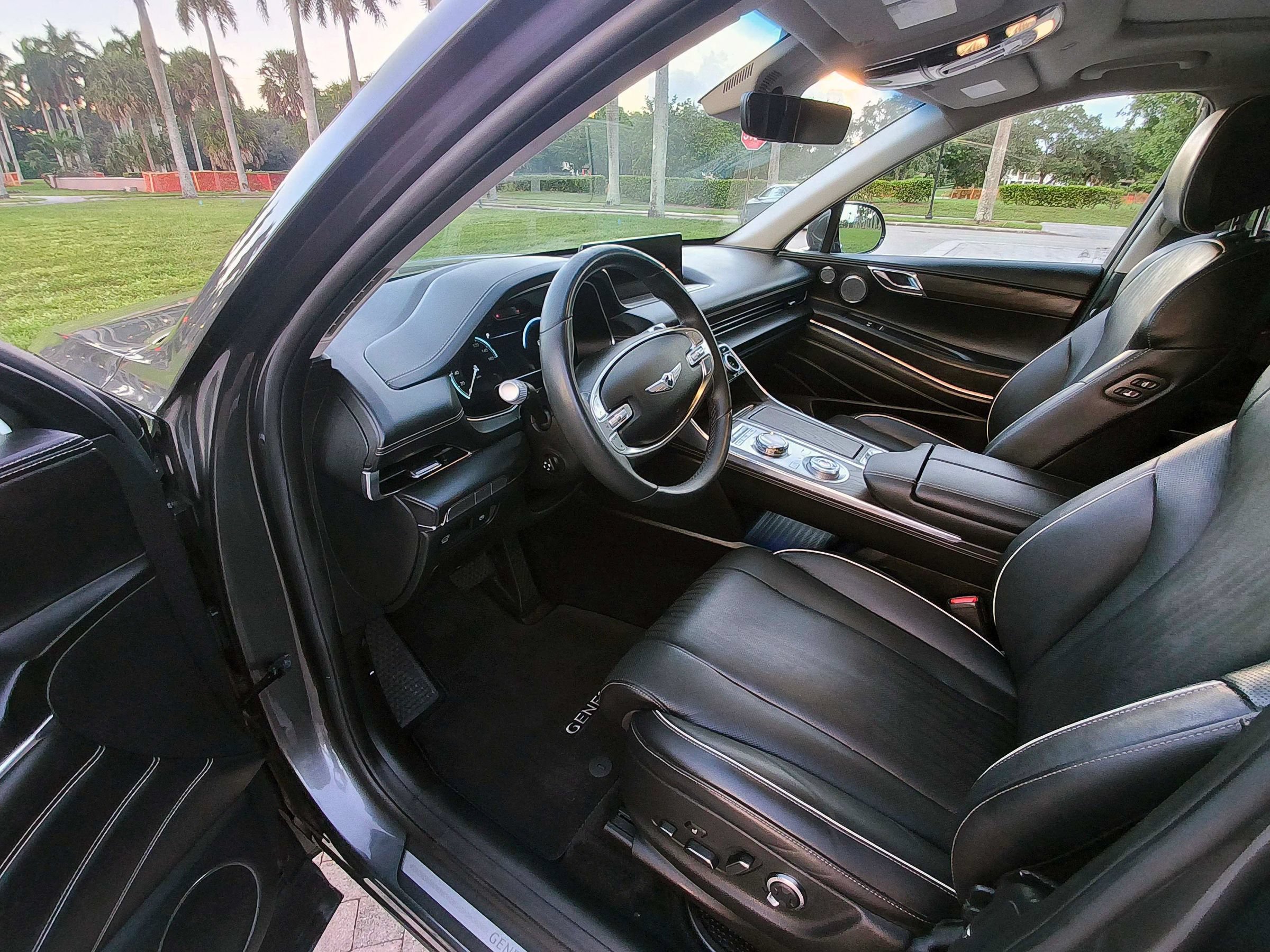 Used 2023 Genesis GV80 2.5T w/ Prestige 20" Package AWD/4WD image 11
