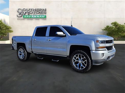 Used 2017 Chevrolet Silverado 1500 LT w/ All Star Edition image 7