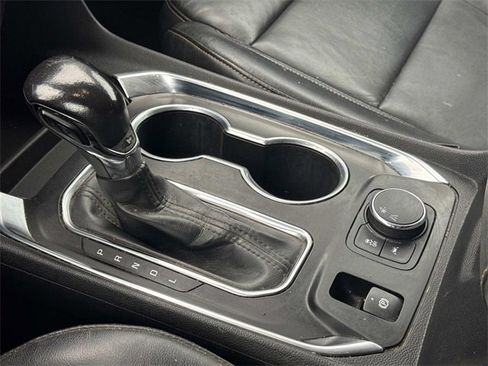 Used 2021 Chevrolet Traverse RS w/ LPO, Cargo Package image 29