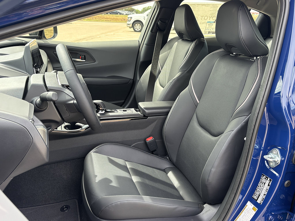 New 2027 Toyota Prius XLE FWD image 11