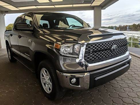 Used 2021 Toyota Tundra SR5 image 3