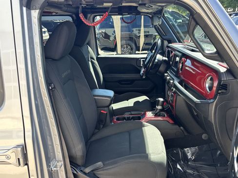 Certified 2020 Jeep Wrangler Unlimited Sahara AWD/4WD image 9
