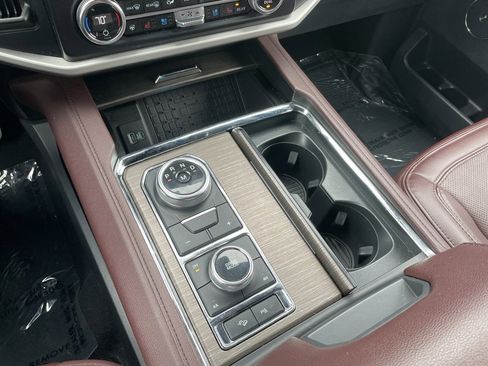 Used 2024 Ford Expedition Max Limited image 14