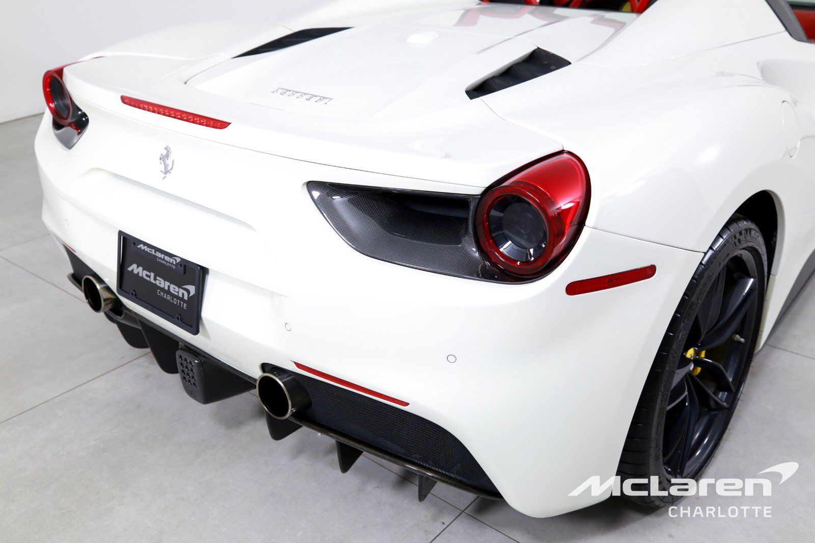 Used 2018 Ferrari 488 Spider RWD image 31