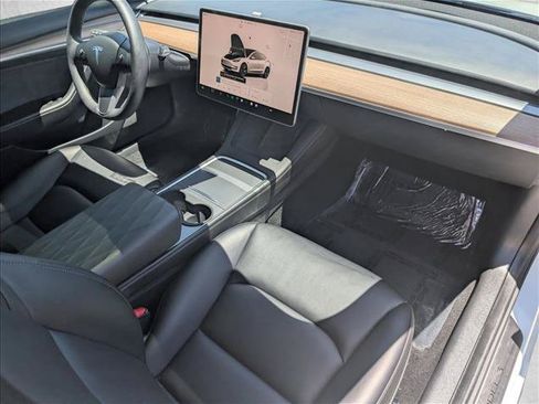 Used 2023 Tesla Model 3 Standard Range RWD image 19