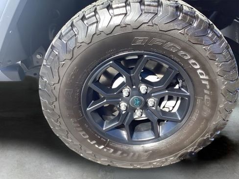 Used 2024 Jeep Wrangler Unlimited image 27